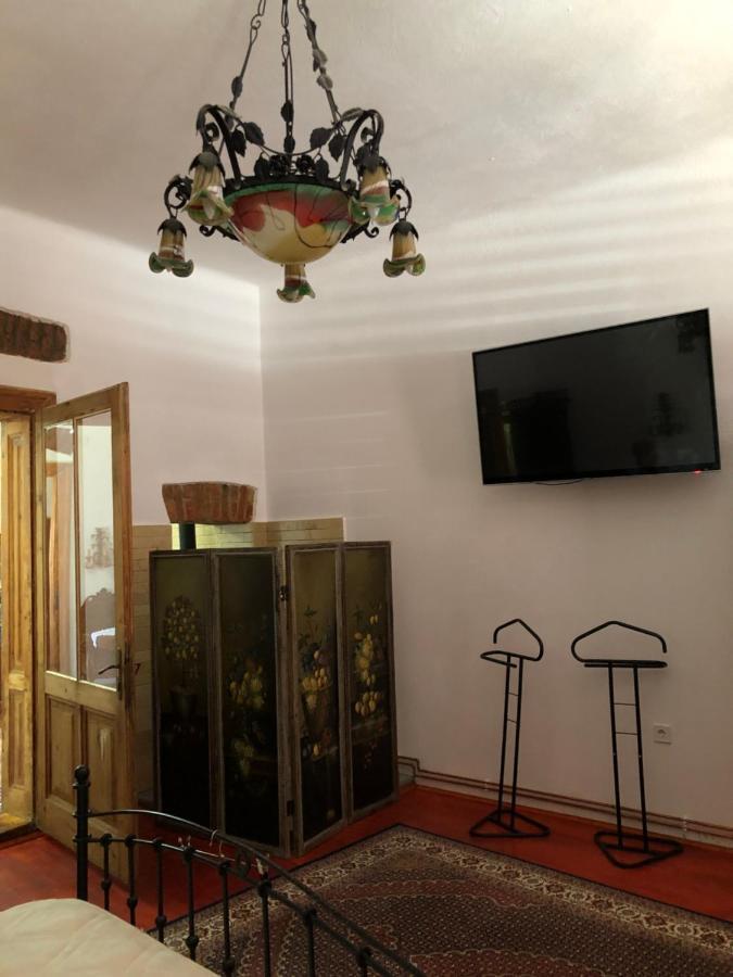Cezara Apartment Medias Exterior photo